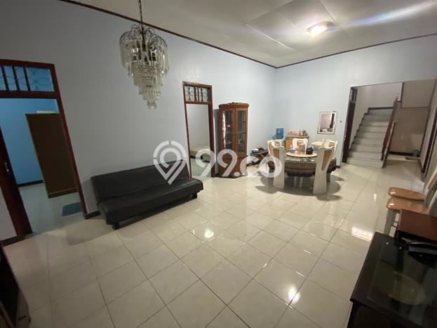 Dijual Rumah 6 Kamar Lokasi Ideal Bagus dan Strategis di Batununggal Dijual Rumah 6 Kamar Lokasi Ideal Bagus dan Strategis di Batununggal