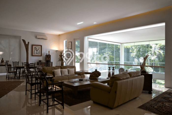 SPECIAL PRICE! Rumah Asri lokasi Kemang, LT 1500m² LB 650m² SPECIAL PRICE! Rumah Asri lokasi Kemang, LT 1500m² LB 650m²