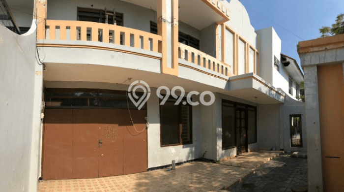 Lokasi strategis! Rumah siap pakai dikontrakkan di Gubeng LB 300m2 Lokasi strategis! Rumah siap pakai dikontrakkan di Gubeng LB 300m2