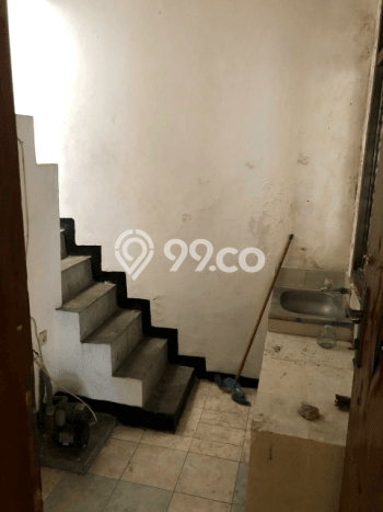 Lokasi strategis! Rumah siap pakai dikontrakkan di Gubeng LB 300m2 Lokasi strategis! Rumah siap pakai dikontrakkan di Gubeng LB 300m2