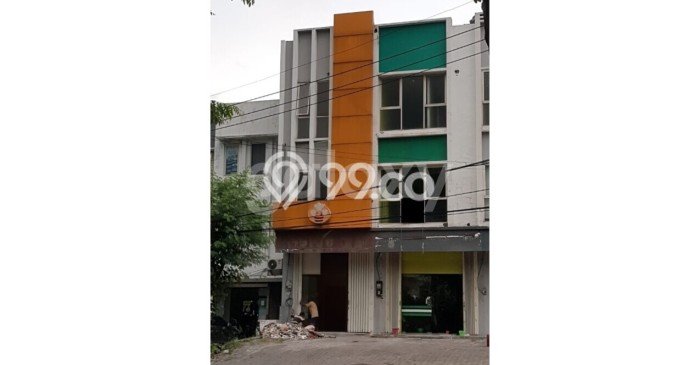 Rumah Luxury Best Location di Surabaya, Jawa Timur Rumah Luxury Best Location di Surabaya, Jawa Timur