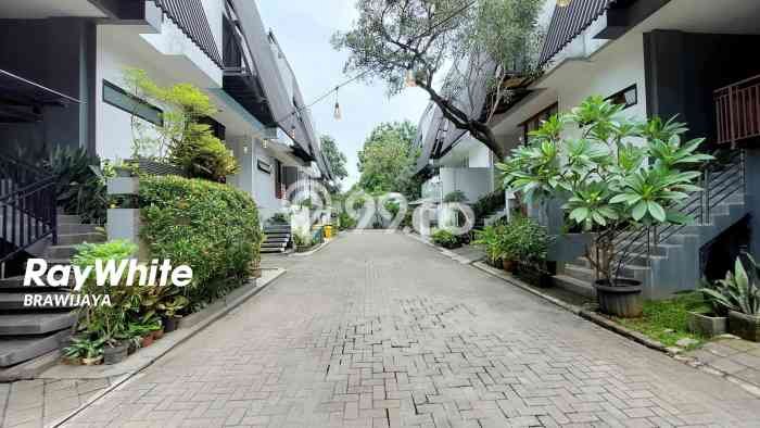 Rumah di Bangka, 3 KT, View Indah, LT 130m² Bangunan 250m² Rumah di Bangka, 3 KT, View Indah, LT 130m² Bangunan 250m²