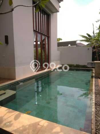 Rumah Mewah dan Megah dalam Cluster Cipete, jakarta Selatan Rumah Mewah dan Megah dalam Cluster Cipete, jakarta Selatan