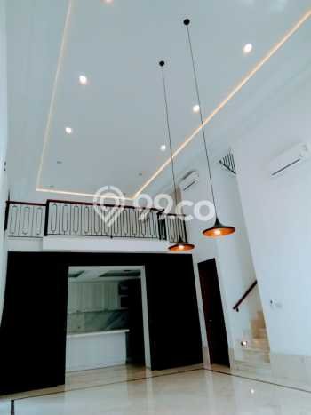 Rumah Mewah dan Megah dalam Cluster Cipete, jakarta Selatan Rumah Mewah dan Megah dalam Cluster Cipete, jakarta Selatan