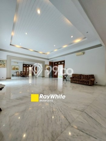 Hunian Asri 4 Kamar Tidur Dekat Pusat Kota di Kebayoran Baru, Jakarta Selatan Hunian Asri 4 Kamar Tidur Dekat Pusat Kota di Kebayoran Baru, Jakarta Selatan