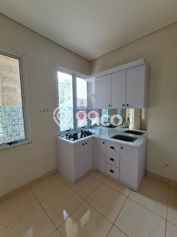 Rumah Modern 3 KT di BSD City Tangerang Semi Furnished Rumah Modern 3 KT di BSD City Tangerang Semi Furnished