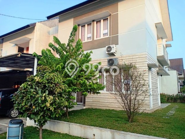 Rumah Terawat LT 224m² / LB 179m² di Lokasi Premium Kopo, Bandung Rumah Terawat LT 224m² / LB 179m² di Lokasi Premium Kopo, Bandung