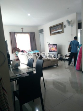 Rumah Terawat LT 224m² / LB 179m² di Lokasi Premium Kopo, Bandung Rumah Terawat LT 224m² / LB 179m² di Lokasi Premium Kopo, Bandung