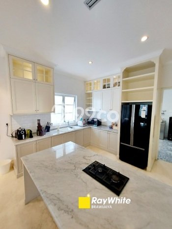 DIJUAL CEPAT! Rumah Jagakarsa, Jakarta Selatan, LT 515m² LB 600m² DIJUAL CEPAT! Rumah Jagakarsa, Jakarta Selatan, LT 515m² LB 600m²
