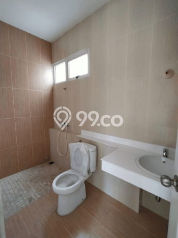 Hunian Elit LB 250m2 Siap Pakai Desain Elegan di Alam Sutera, Tangerang Hunian Elit LB 250m2 Siap Pakai Desain Elegan di Alam Sutera, Tangerang