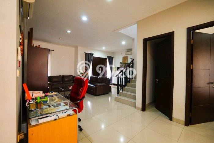 Rumah Luxury Modern Siap Huni di Green Lake City Jakarta Barat Rumah Luxury Modern Siap Huni di Green Lake City Jakarta Barat