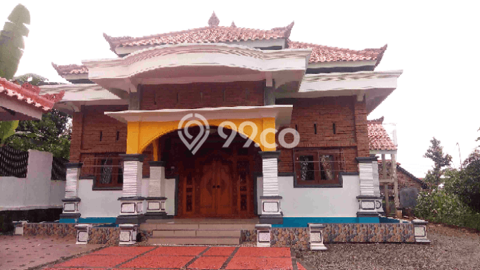 Jual Rumah Bagus Siap Huni LB 200m2 di Bandungan, Semarang Jual Rumah Bagus Siap Huni LB 200m2 di Bandungan, Semarang