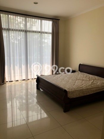 Luxury Modern House For Lease BSD City Area (SPACIOUS BACKYARD & SWIMMING POOL) Luxury Modern House For Lease BSD City Area (SPACIOUS BACKYARD & SWIMMING POOL)