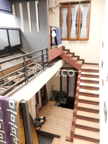 Rumah Modern di Antapani, Bandung, LT 209m² LB 210m² Rumah Modern di Antapani, Bandung, LT 209m² LB 210m²