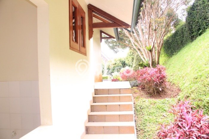 Rumah di Puncak, LT 1000m², LB 200m² Rumah di Puncak, LT 1000m², LB 200m²