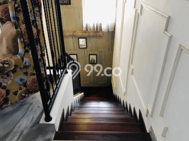 Jual Rumah Luas Elegan Dengan View Cantik di Bintaro, Tangerang Selatan Jual Rumah Luas Elegan Dengan View Cantik di Bintaro, Tangerang Selatan