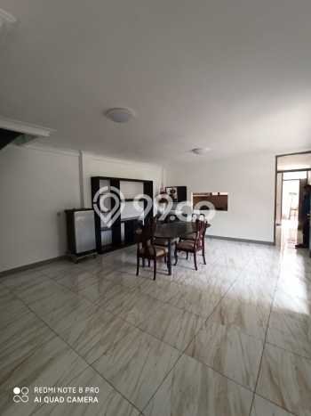 Rumah Kontrakan Bandung LT 800m2 LB 500m2 Area Riau Rumah Kontrakan Bandung LT 800m2 LB 500m2 Area Riau