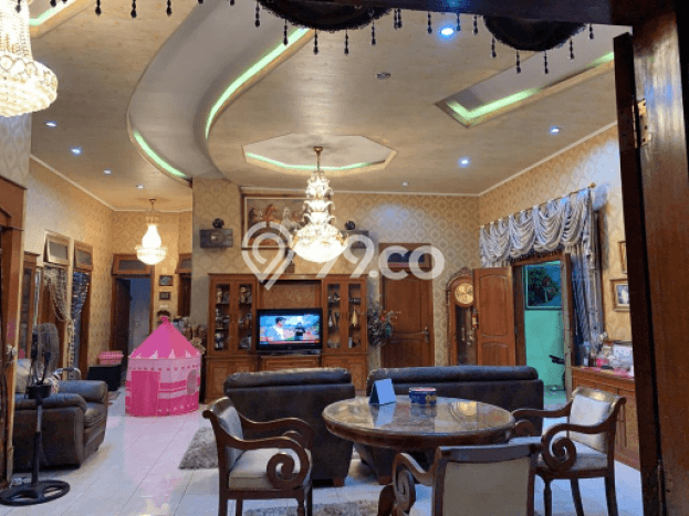 Hunian Mewah Siap Huni LT 410m2 di Banjarsari, Solo Hunian Mewah Siap Huni LT 410m2 di Banjarsari, Solo