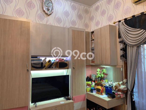 Hunian Mewah Siap Huni LT 410m2 di Banjarsari, Solo Hunian Mewah Siap Huni LT 410m2 di Banjarsari, Solo
