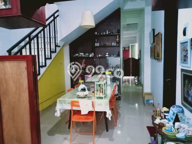 Rumah Menguntungkan di Pusat Kota Jagakarsa, Jakarta Selatan - 5 Kamar Tidur Rumah Menguntungkan di Pusat Kota Jagakarsa, Jakarta Selatan - 5 Kamar Tidur