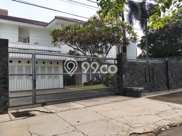 Rumah Elit Modern Siap Huni di Cibubur Jakarta Timur Rumah Elit Modern Siap Huni di Cibubur Jakarta Timur