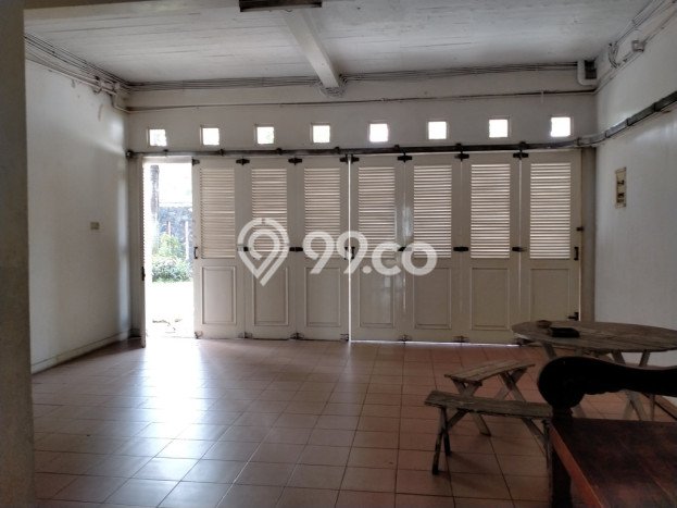 Rumah Elit Modern Siap Huni di Cibubur Jakarta Timur Rumah Elit Modern Siap Huni di Cibubur Jakarta Timur