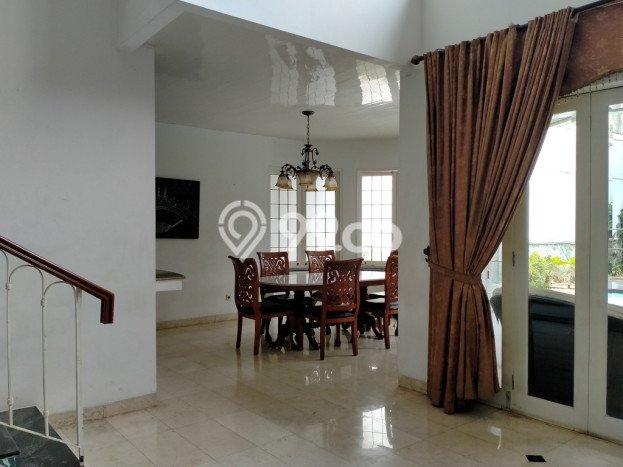 Rumah Elit Modern Siap Huni di Cibubur Jakarta Timur Rumah Elit Modern Siap Huni di Cibubur Jakarta Timur