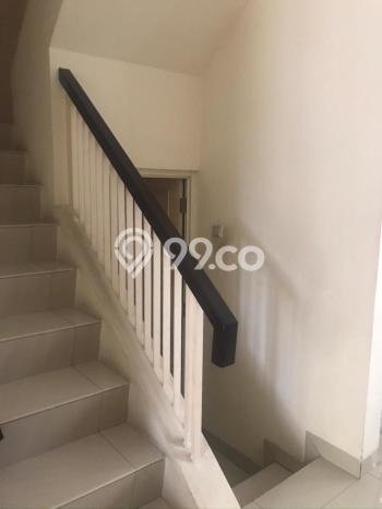 Rumah Elit Modern Tanpa Renovasi di Pantai Indah Kapuk Jakarta Utara Rumah Elit Modern Tanpa Renovasi di Pantai Indah Kapuk Jakarta Utara
