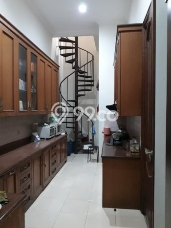 Rumah Elit LB 400m2 Siap Huni Desain Elegan di Permata Buana, Jakarta Barat Rumah Elit LB 400m2 Siap Huni Desain Elegan di Permata Buana, Jakarta Barat
