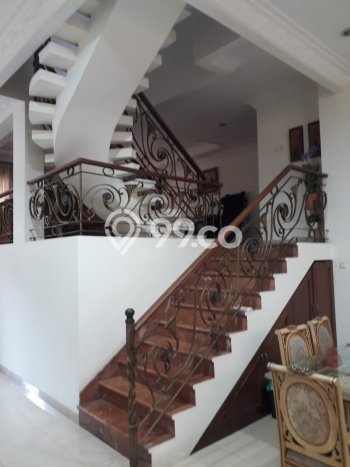 Rumah Elit LB 400m2 Siap Huni Desain Elegan di Permata Buana, Jakarta Barat Rumah Elit LB 400m2 Siap Huni Desain Elegan di Permata Buana, Jakarta Barat