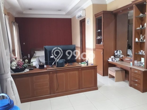 Rumah Elit LB 400m2 Siap Huni Desain Elegan di Permata Buana, Jakarta Barat Rumah Elit LB 400m2 Siap Huni Desain Elegan di Permata Buana, Jakarta Barat