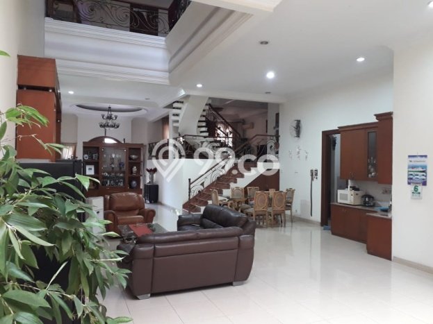 Rumah Elit LB 400m2 Siap Huni Desain Elegan di Permata Buana, Jakarta Barat Rumah Elit LB 400m2 Siap Huni Desain Elegan di Permata Buana, Jakarta Barat