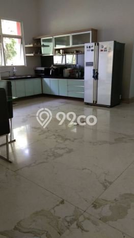 Rumah Elit Modern Tanpa Renovasi di BSD City Tangerang Rumah Elit Modern Tanpa Renovasi di BSD City Tangerang