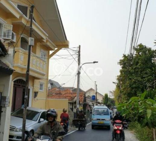 Dijual Hunian Mewah dengan Fasilitas Sekitar Komplit di Tebet, Jakarta Selatan Dijual Hunian Mewah dengan Fasilitas Sekitar Komplit di Tebet, Jakarta Selatan