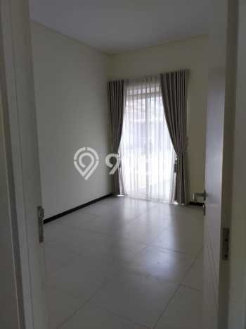 Rumah Luxury Modern Tanpa Renovasi di Kota Baru Parahyangan Bandung Rumah Luxury Modern Tanpa Renovasi di Kota Baru Parahyangan Bandung