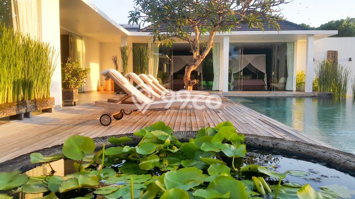 For Sale! Premium House LT 1267m2 Desain Elegan di Canggu For Sale! Premium House LT 1267m2 Desain Elegan di Canggu