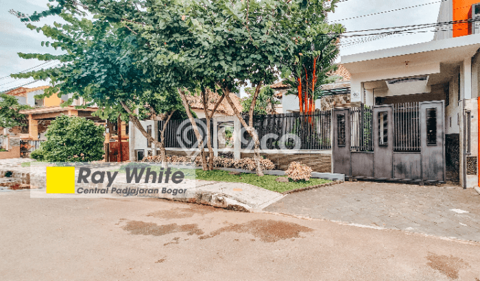 Rumah Elit LB 200m2 Siap Pakai Desain Elegan di Cilendek, Bogor Rumah Elit LB 200m2 Siap Pakai Desain Elegan di Cilendek, Bogor