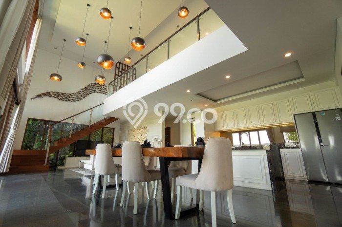 Ready to Use! Luxury House LT 364m2 Desain Elegan di Cemagi Ready to Use! Luxury House LT 364m2 Desain Elegan di Cemagi