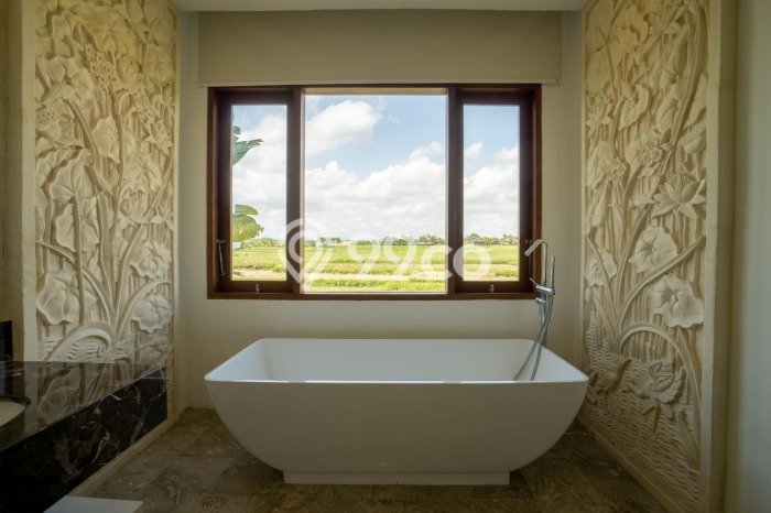 Ready to Use! Luxury House LT 364m2 Desain Elegan di Cemagi Ready to Use! Luxury House LT 364m2 Desain Elegan di Cemagi