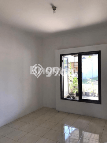 Jual Segera Rumah 4 KT 2 KM di Kawasan Bisnis Buduran, Sidoarjo Jual Segera Rumah 4 KT 2 KM di Kawasan Bisnis Buduran, Sidoarjo