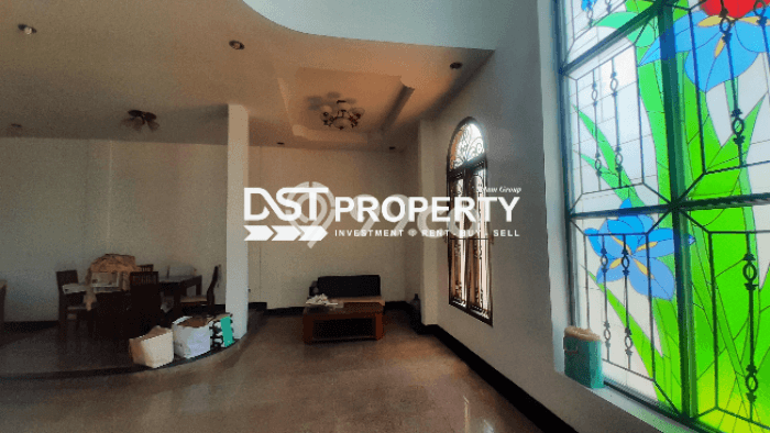 Bisa KPR! Rumah Strategis area , LT 395m2m² LB 300m2m² Bisa KPR! Rumah Strategis area , LT 395m2m² LB 300m2m²