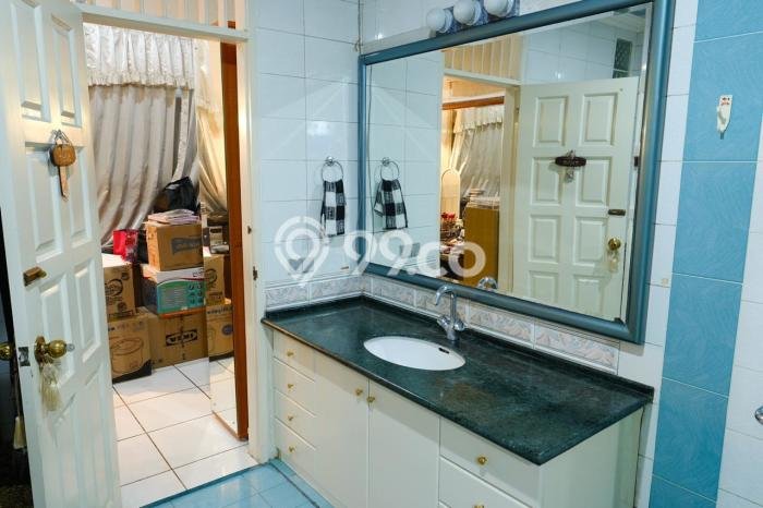 Rumah luas di Jl. Cemara Cipete Selatan, Cilandak Jakarta Selatan Rumah luas di Jl. Cemara Cipete Selatan, Cilandak Jakarta Selatan