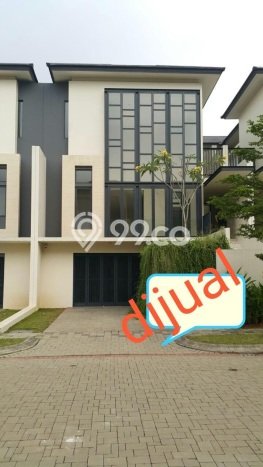 Rumah Luxury Modern Tanpa Renovasi di BSD City Tangerang Rumah Luxury Modern Tanpa Renovasi di BSD City Tangerang