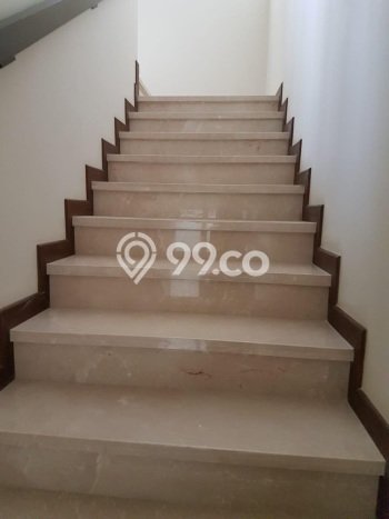 Rumah Luxury Modern Tanpa Renovasi di BSD City Tangerang Rumah Luxury Modern Tanpa Renovasi di BSD City Tangerang