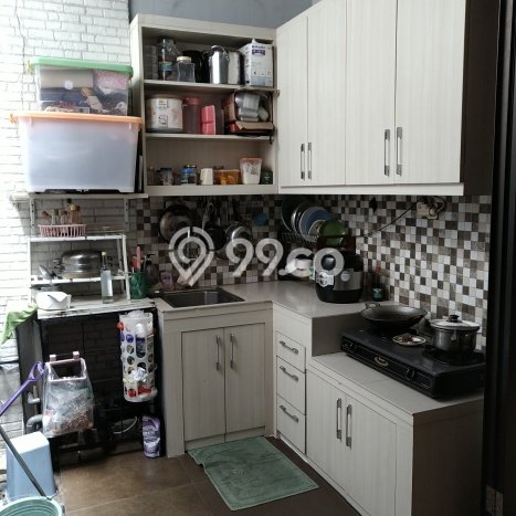 Rumah Strategis Minimalis Lb 140m2 di Ciputat Timur, Tangerang Selatan Rumah Strategis Minimalis Lb 140m2 di Ciputat Timur, Tangerang Selatan