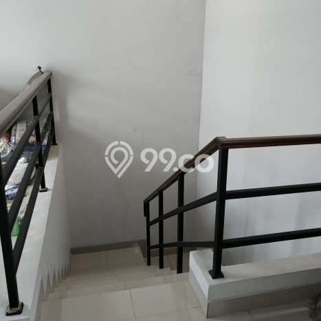 Rumah Strategis Minimalis Lb 140m2 di Ciputat Timur, Tangerang Selatan Rumah Strategis Minimalis Lb 140m2 di Ciputat Timur, Tangerang Selatan