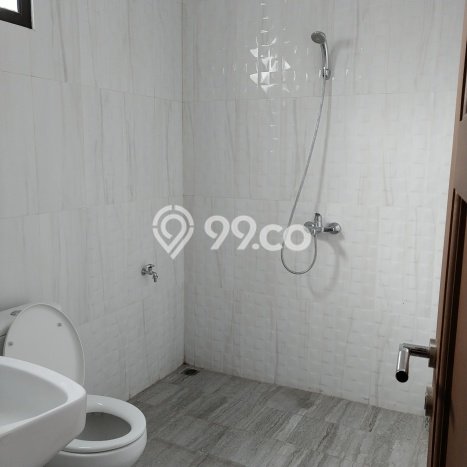 Rumah Strategis Minimalis Lb 140m2 di Ciputat Timur, Tangerang Selatan Rumah Strategis Minimalis Lb 140m2 di Ciputat Timur, Tangerang Selatan