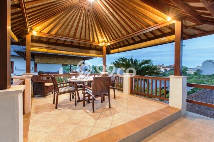 Rumah Mewah LB 350m2 Siap Huni Desain Elegan di Ungasan, Badung Rumah Mewah LB 350m2 Siap Huni Desain Elegan di Ungasan, Badung