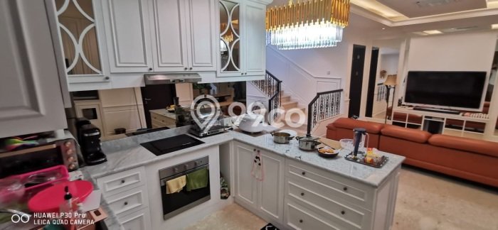 Dijual Rumah Mewah Elegan Dengan View Eksklusif di BSD City, Tangerang Dijual Rumah Mewah Elegan Dengan View Eksklusif di BSD City, Tangerang