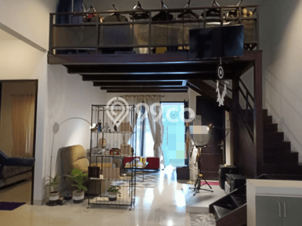 Jual Rumah Bagus Siap Huni LB 200m2 di Colomadu, Karanganyar Jual Rumah Bagus Siap Huni LB 200m2 di Colomadu, Karanganyar